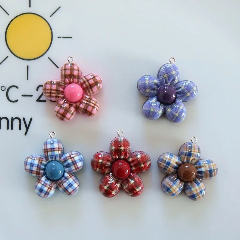 The Art And Craft Of Jewelry - 10 piezas de colgantes de resina