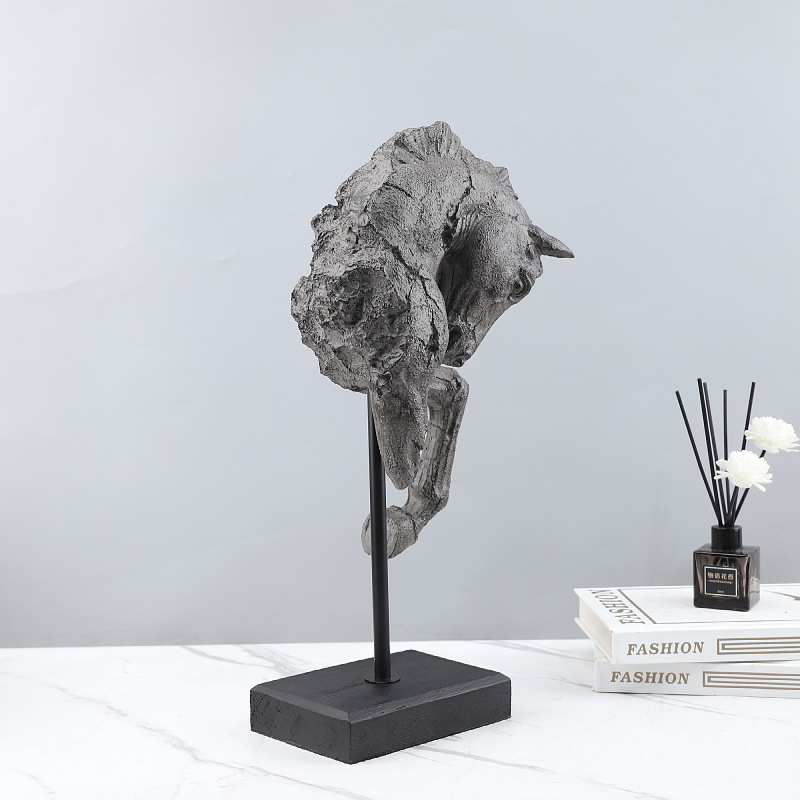 Escultura de Resina Artesanal: - Art Craft Horse reseña y precio