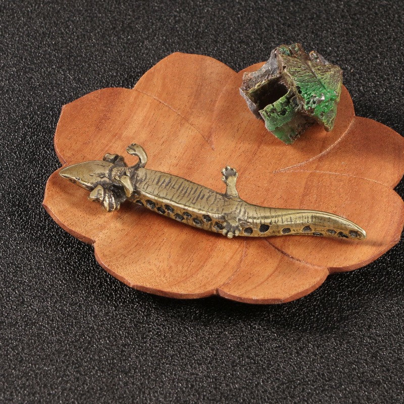 Adorno creativo de salamandra  - Art Craft New Year reseña y precio
